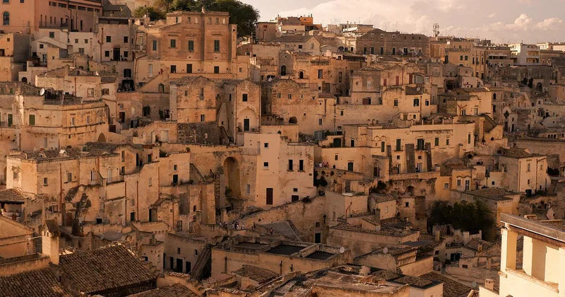 Matera avis : ce que disent réellement les anciens et actuels salariés