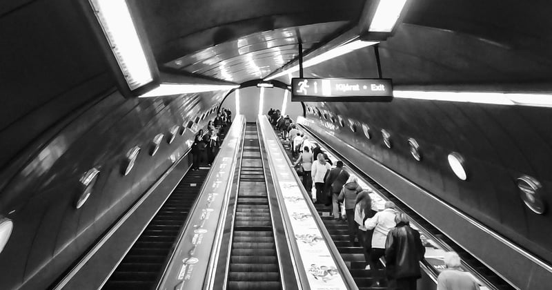 Stannah monte-escalier : prix, guide complet pour bien choisir